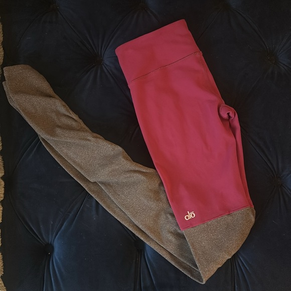 Alo Yoga Goddess Leggings in Berry/Stormy Heather XS EUC - Picture 9 of 14